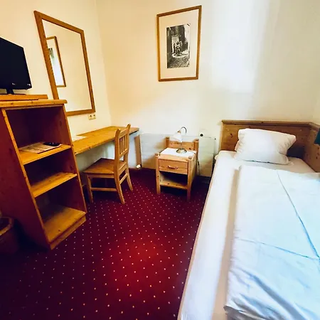 Wildauers Haidenhof & Sleep Hotel 4*