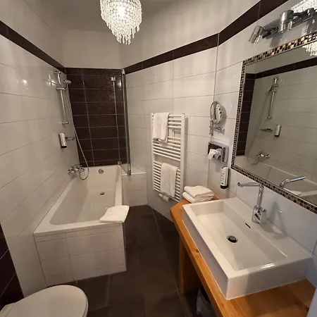 Hotel Wildauers Ansitz Haidenhof & Sleep 4*